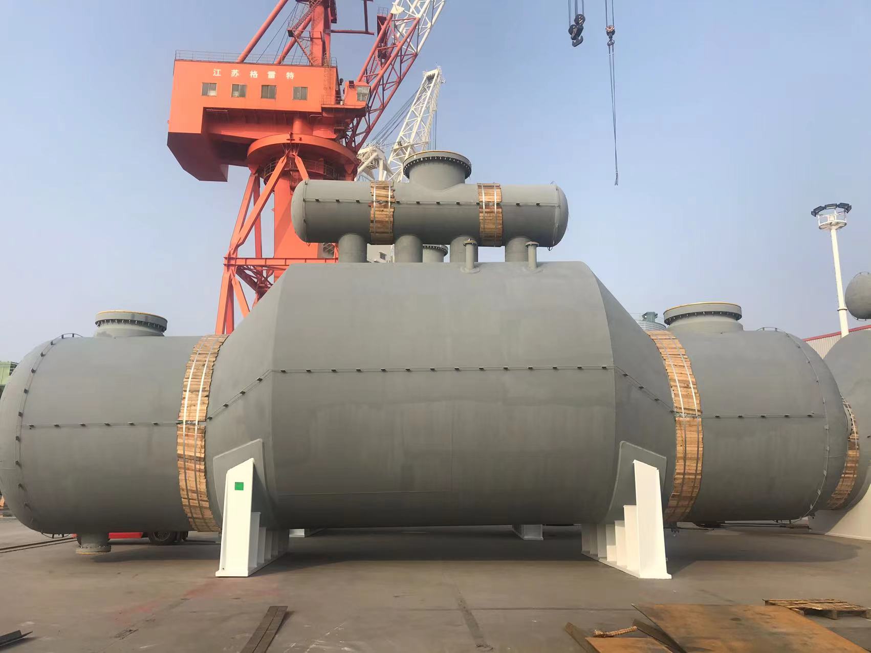 产品名称:二效再沸器(高通量管) 项目名称:恒力石化乙二醇装置 产品名称:二效再沸器(高通量管) 项目名称:恒力石化乙二醇装置